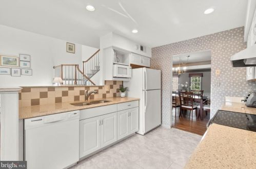 10960 Bloomingdale Dr, Rockville MD 20852-5550 exterior