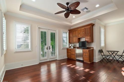 1801 Kingfish Rd, Naples FL 34102-1536 exterior