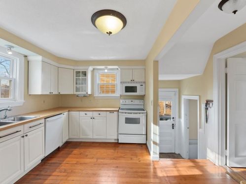 26 Whitford Ave, Providence RI 02908-3355 exterior