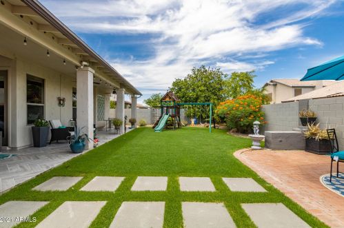 326 Anderson Ave, Phoenix AZ  85022-2366 exterior