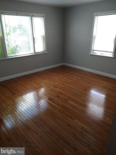 5024 Astor Pl, Washington DC  20019-7610 exterior