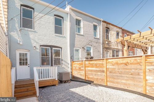 617 18th St, Washington DC 20020-6812 exterior