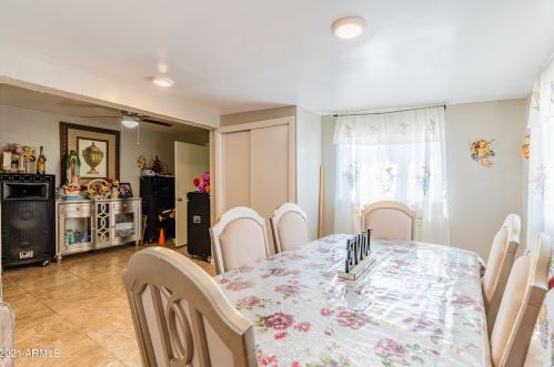 2911 50th Dr, Phoenix AZ  85031-3530 exterior