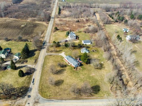 3653 108 St, Byron Township MI 49315-8705 exterior