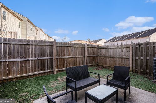 2286 Capella Cir, Atlanta GA  30331-3869 exterior