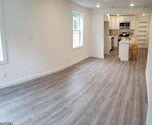 10 Fairfield Ave, Warren NJ  07059-5706 exterior