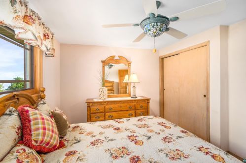 1515 Fern Ave, Duluth MN 55805-1133 exterior