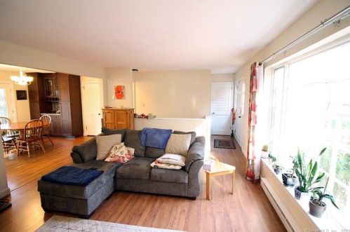 30 Hemlock Ter Ext, Deep River CT 06417-1606 exterior