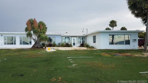 6003 Indian River Dr, Fort Pierce FL  34982-7718 exterior