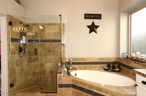 4515 Chisum Trl, Phoenix AZ  85050-8568 exterior