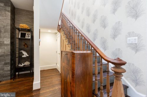 3137 O St, Washington DC 20020-3620 exterior