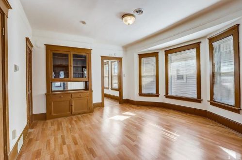 2438 7 St, Milwaukee WI 53215-3226 exterior