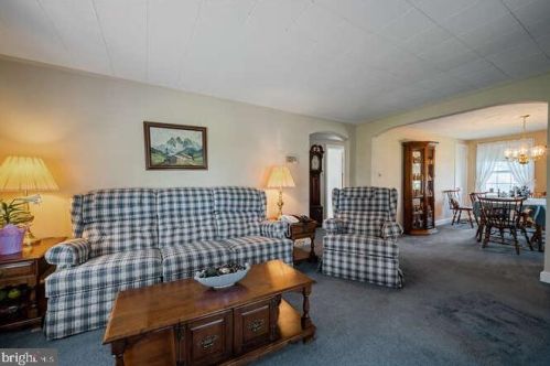 140 Acres Dr, Trenton NJ 08690-3914 exterior