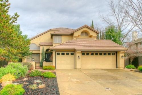 197 Thorndike Way, Folsom CA  95630-6828 exterior