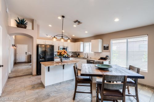 11347 Gray Boulder Ct, Tucson AZ  85737-4612 exterior