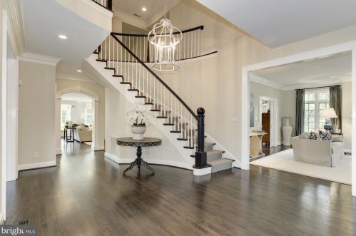 5018 Eskridge Ter, Washington DC  20016-3445 exterior