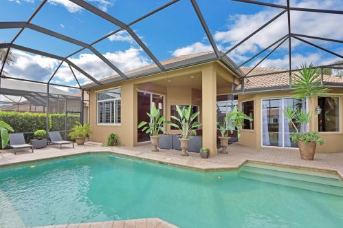 8816 First Tee Rd, Fort Pierce FL 34986-3063 exterior