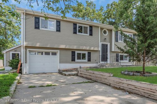 34 Dogwood Dr, Jackson Twp NJ  08527-1342 exterior