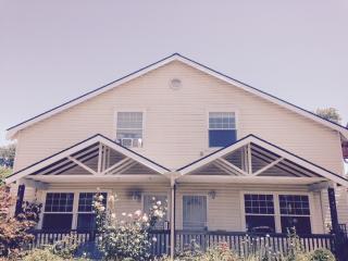 4144 6th Ave, Portland OR  97211-3402 exterior