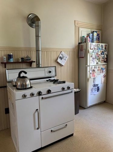 29 Elmdale Ave, Providence RI 02909-3017 exterior