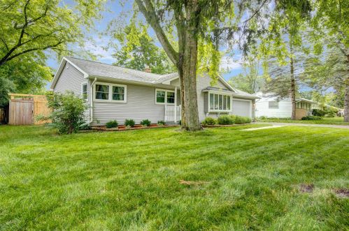 8072 66th St, Milwaukee, WI 53223-3482