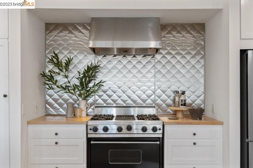 1243 Martin Luther King Jr Way, Berkeley CA 94709-1979 exterior