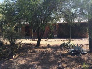3301 Goret Rd, Tucson, AZ 85745-9470
