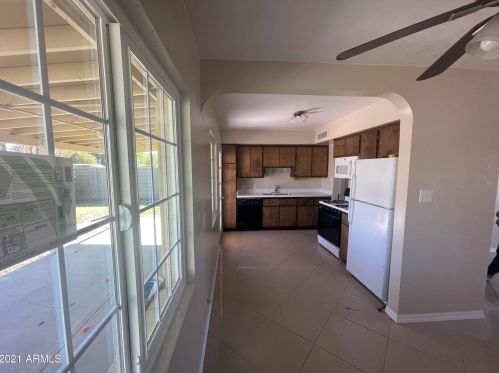 6739 33rd Ave, Phoenix AZ 85041-6332 exterior