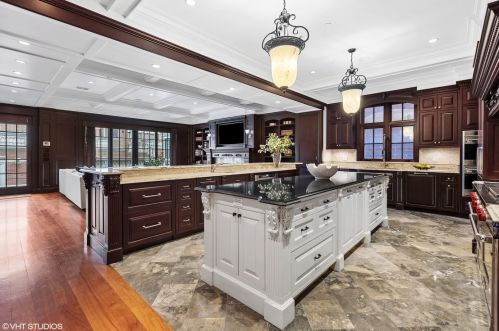 716 Schubert Ave, Chicago IL 60614-1247 exterior