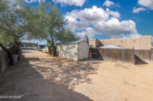 55 King Rd, Tucson AZ 85705-3217 exterior