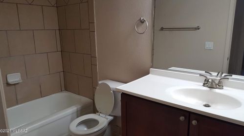 3357 Country Club Rd, Tucson AZ  85713-6205 exterior