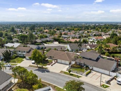 2416 Camino Del Sol, Fullerton CA 92833-1324 exterior