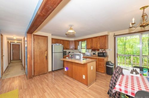 210 Geer Rd, Exeter CT 06249-2604 exterior