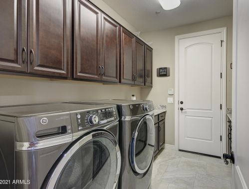 6151 Fresno St, Chandler AZ 85249-5589 exterior