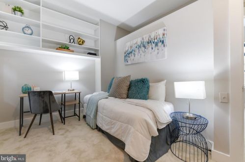 1007 New Hampshire Ave, Washington DC 20011-4729 exterior