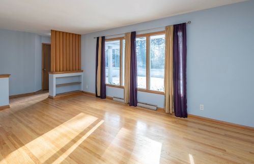 10204 Burleigh St, Milwaukee WI  53222-3304 exterior