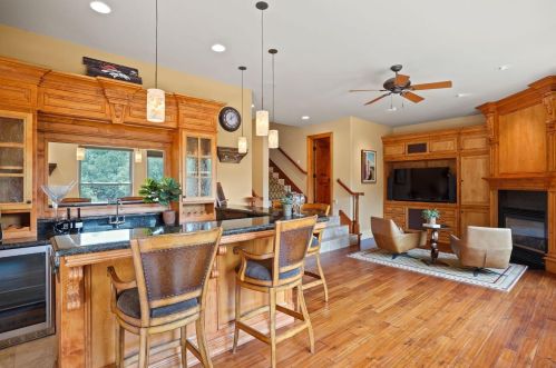 6069 Aldea Dr, Folsom CA 95762-7717 exterior