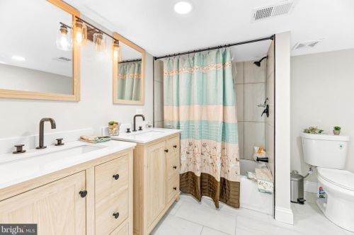 151 Plum Point Rd, Huntingtown MD 20639-8303 exterior