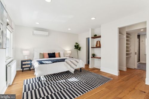 131 Bainbridge St, Philadelphia PA 19147-1810 exterior