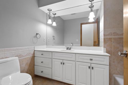 2231 Mallory Ave, Milwaukee WI 53221-4262 exterior