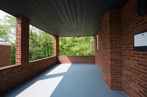 110 Briarwood Dr, Pittsburgh PA  15235-4301 exterior