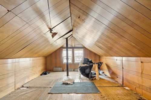 55 6 Ave, Woonsocket RI 02895-4024 exterior