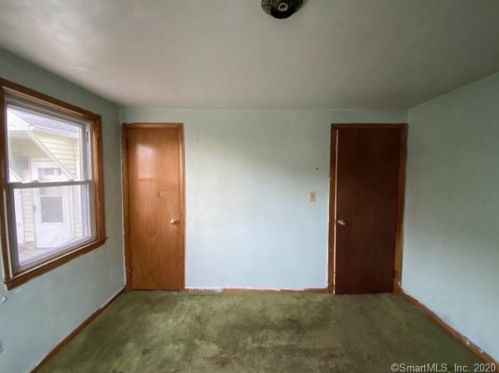 409 Burritt St, New Britain CT 06053-4005 exterior