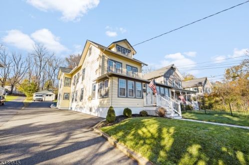 54 Main St, Clinton, NJ 08809-1328