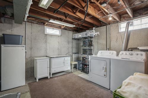 1534 10 St, Grand Rapids MI 49504-3977 exterior