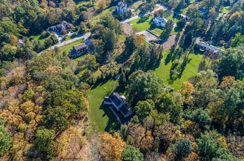 40 Little Fox Ln, Wilton CT 06897-3222 exterior