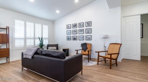 14015 33rd St, Phoenix AZ  85044-8715 exterior