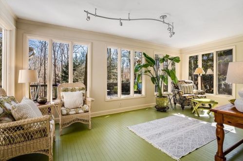 1129 Mason Wood Dr, Atlanta GA 30329-3803 exterior