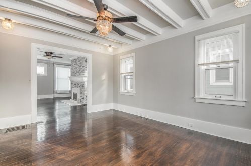 1330 Wealthy St, Grand Rapids MI  49506-2562 exterior