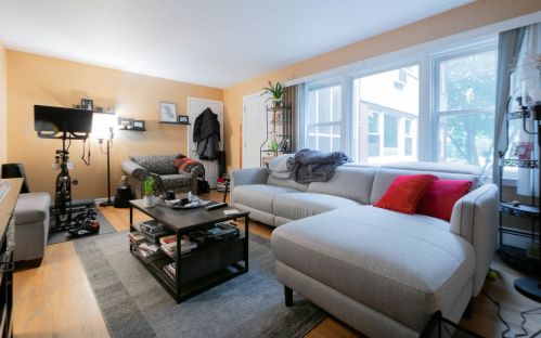 4709 Virginia Ave, Chicago, IL 60625-3733